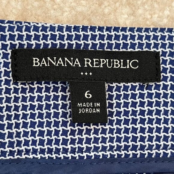 Banana Republic Factory Blue & White Check Shorts - Size 6 - Picture 5 of 10